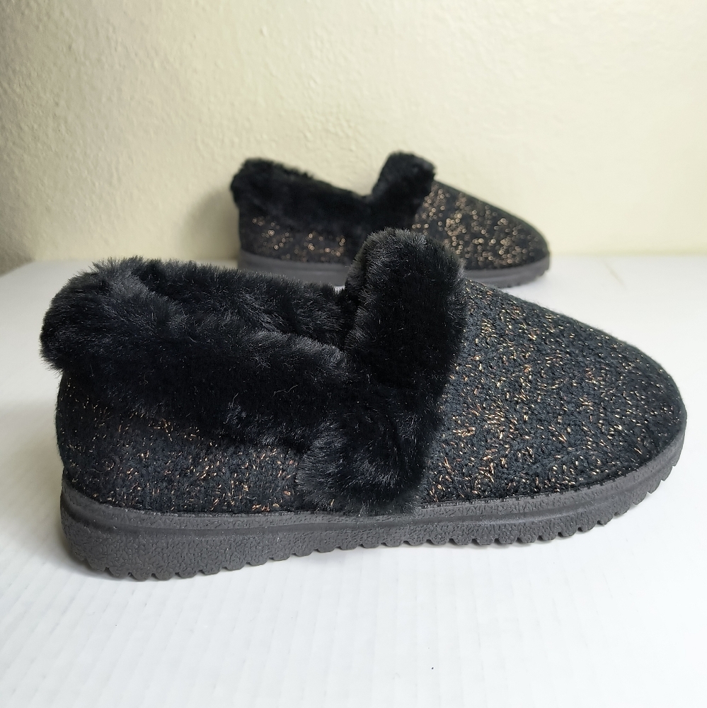 Skechers Size 7 Lite Sweet Walk Slippers Black Knit Faux Fur Memory Foam
